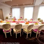 فندق Logis Restaurant Le Fruitier Villedieu-les-Poëles