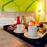 Logis Restaurant Le Fruitier Villedieu-les-Poëles