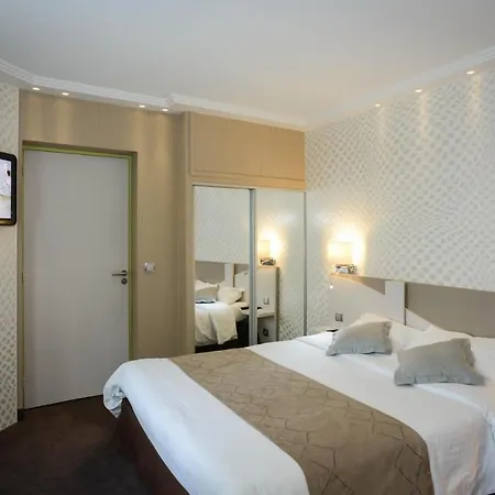 ホテル Logis Restaurant Le Fruitier