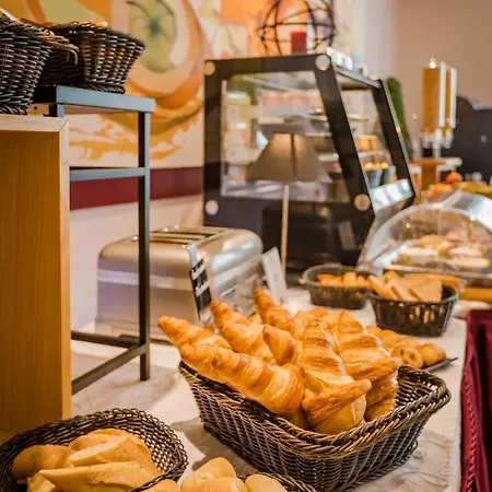 Logis Restaurant Le Fruitier 维勒迪莱丝波利斯