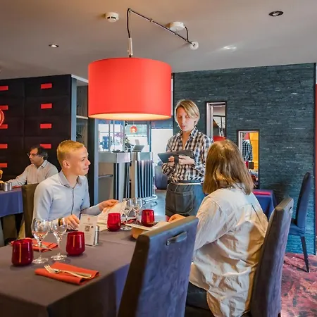 ホテル Logis Restaurant Le Fruitier