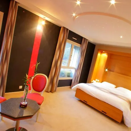 酒店 Logis Restaurant Le Fruitier 3*