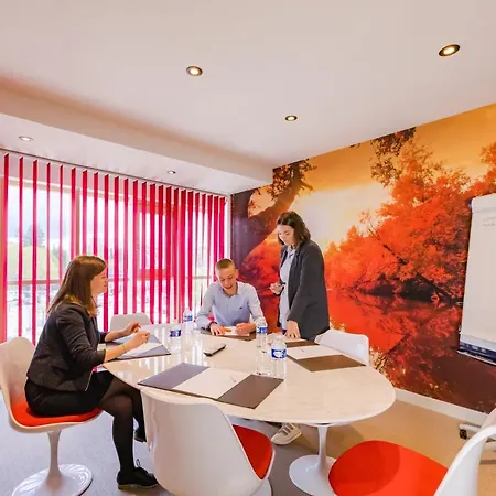 Logis Restaurant Le Fruitier ホテル 3*