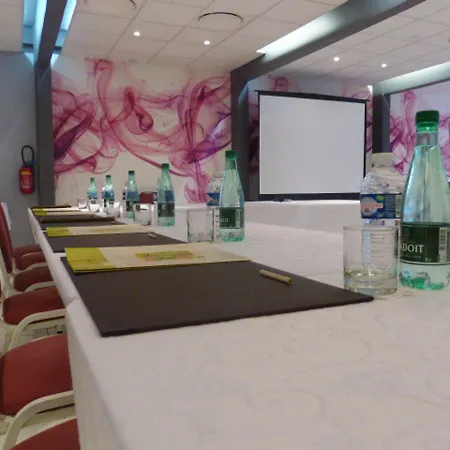 酒店 Logis Restaurant Le Fruitier 3*