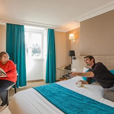 ホテル Logis Restaurant Le Fruitier ヴィルデュ・レ・ポエル