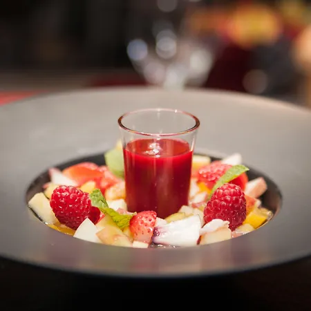 Logis Restaurant Le Fruitier 3* 维勒迪莱丝波利斯