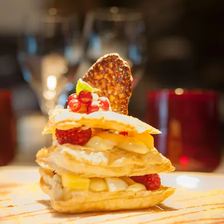 Logis Restaurant Le Fruitier 维勒迪莱丝波利斯