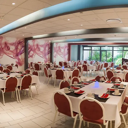 Logis Restaurant Le Fruitier 3* Villedieu-les-Poeles-Rouffigny