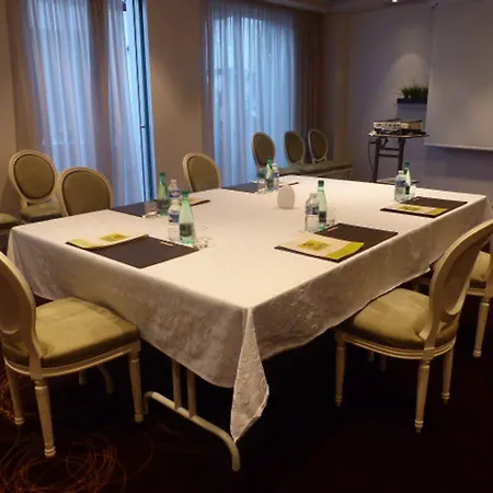 Logis Restaurant Le Fruitier 3*