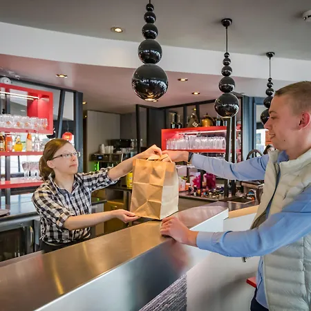 Logis Restaurant Le Fruitier 3* 维勒迪莱丝波利斯