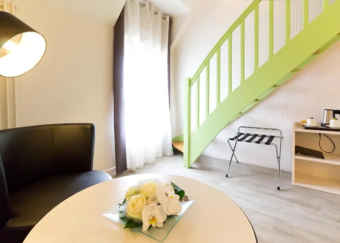 Logis Restaurant Le Fruitier Hotel 3*