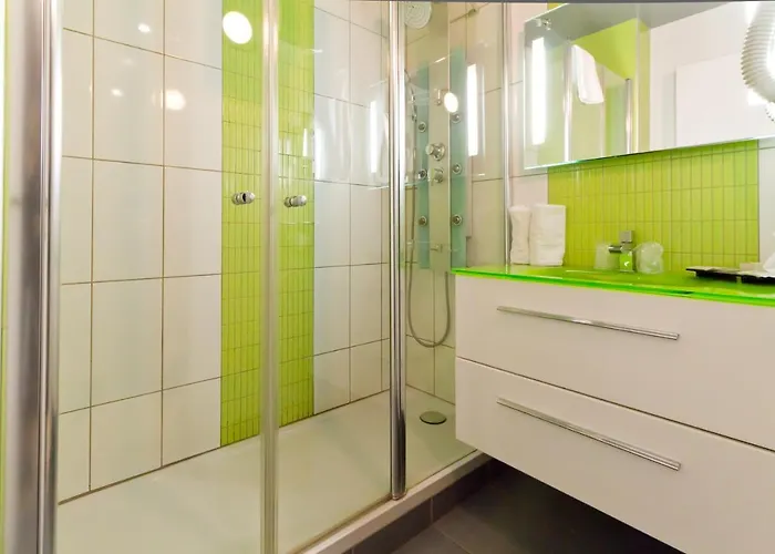 Hôtel-restaurant Le Fruitier Hotel Villedieu-les-Poêles