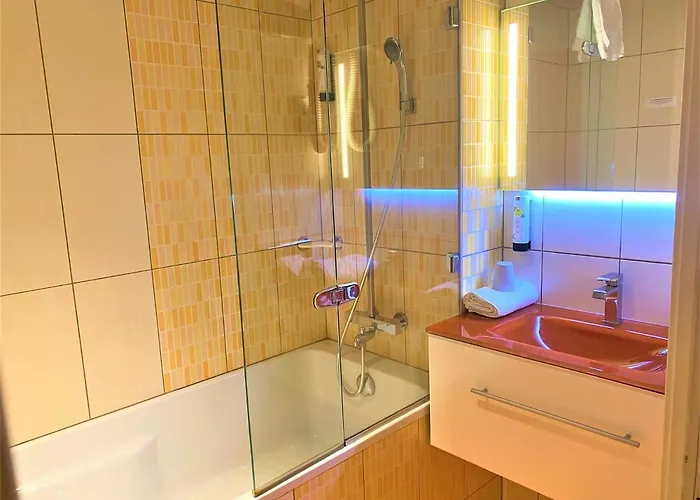 Logis Restaurant Le Fruitier Hotel