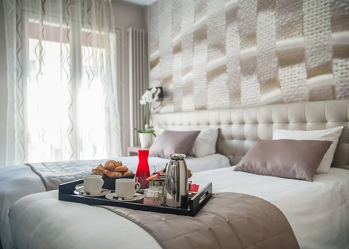 Hotel Hôtel-restaurant Le Fruitier Villedieu-les-Poêles