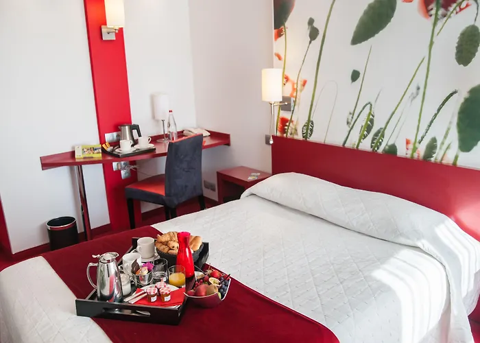 Hotel Logis Restaurant Le Fruitier 3*