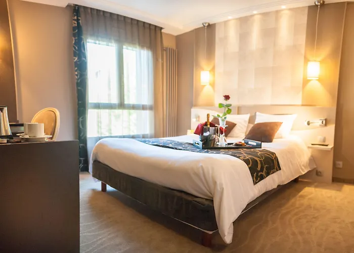 Hotel Hôtel-restaurant Le Fruitier 3*