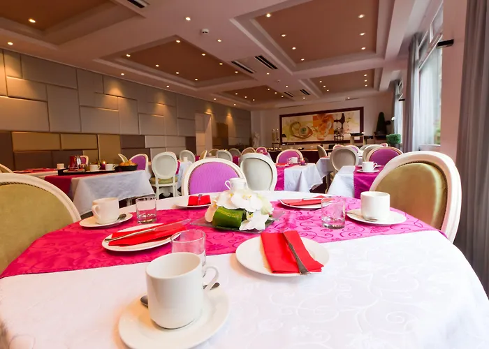 Logis Restaurant Le Fruitier Hotel 3*