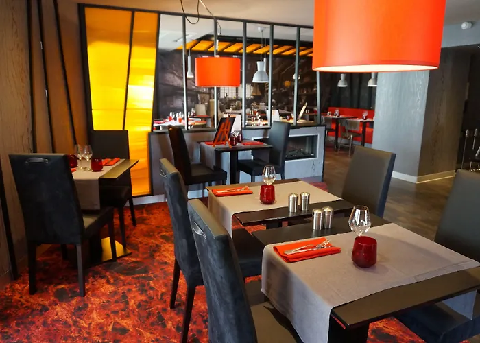 Logis Restaurant Le Fruitier Hotel Villedieu-les-Poeles-Rouffigny