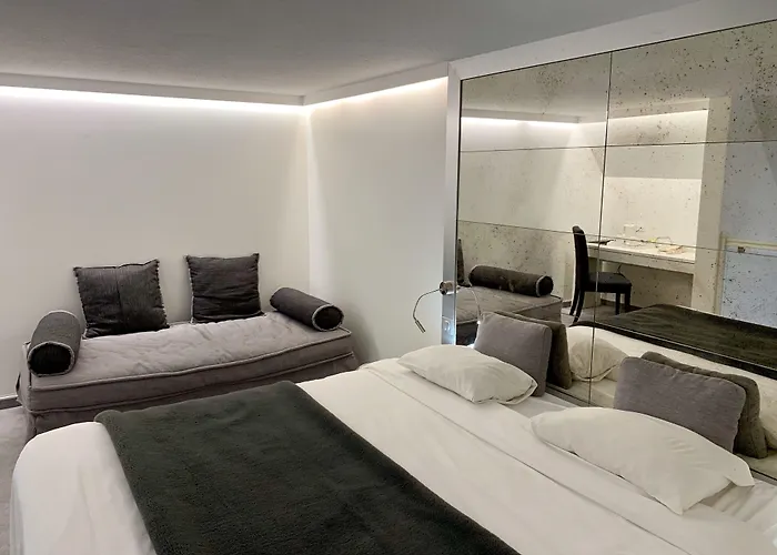 Logis Restaurant Le Fruitier Villedieu-les-Poeles-Rouffigny