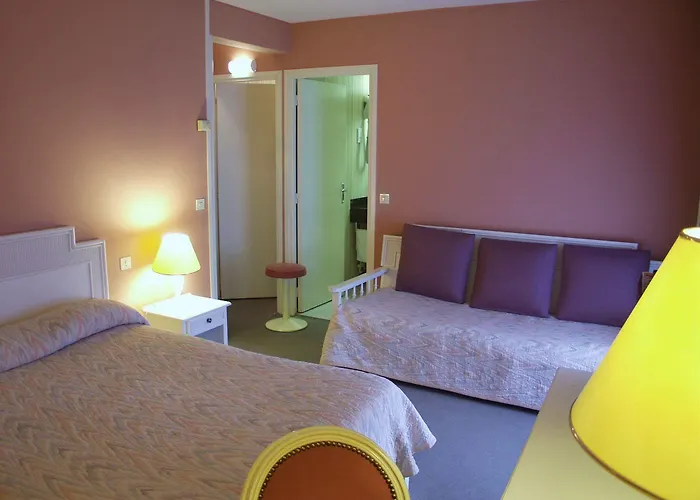 Logis Restaurant Le Fruitier Villedieu-les-Poeles-Rouffigny