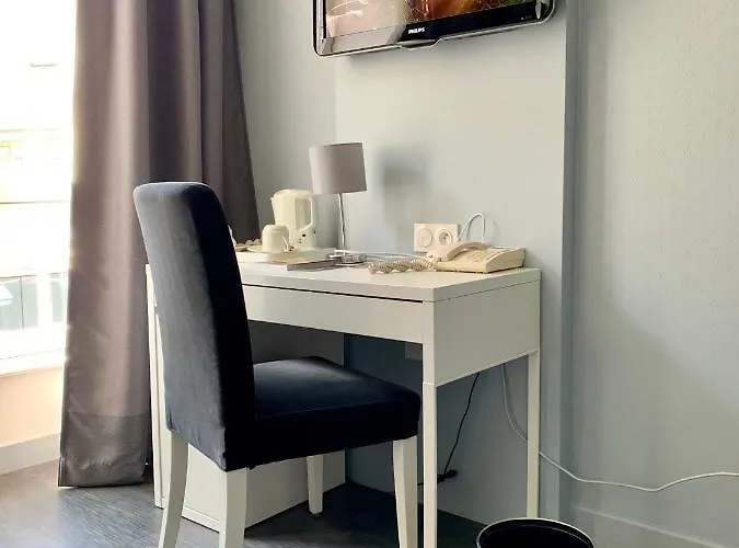 Logis Restaurant Le Fruitier Hotel Villedieu-les-Poeles-Rouffigny